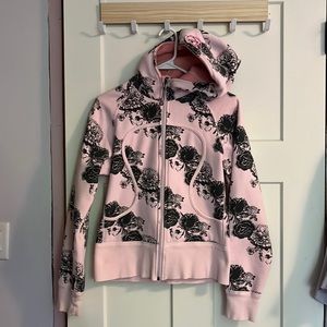 Lululemon scuba hoodie.  No tags. Fits as size small.